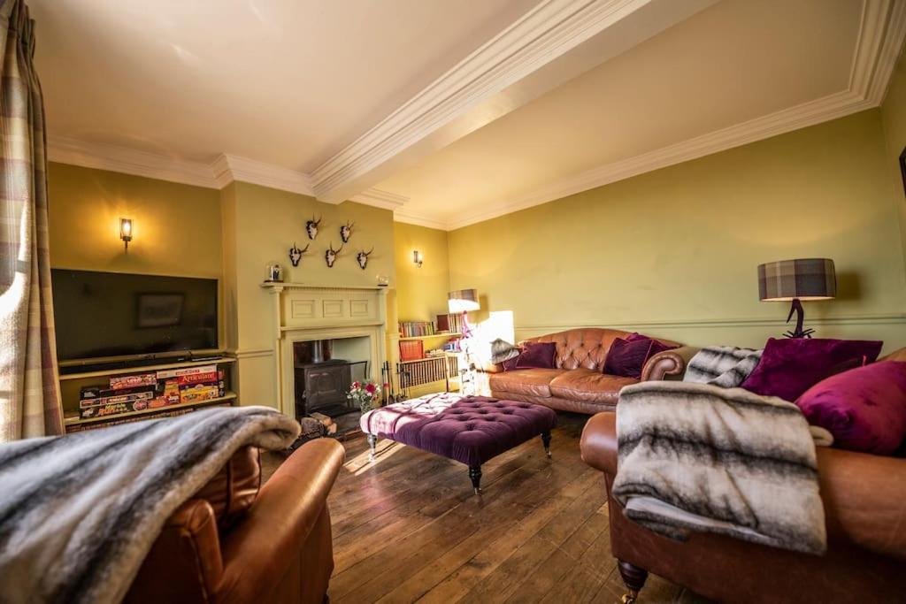 רות'ין Georgian Country House -Panoramic Views -Sleeps 12 מראה חיצוני תמונה