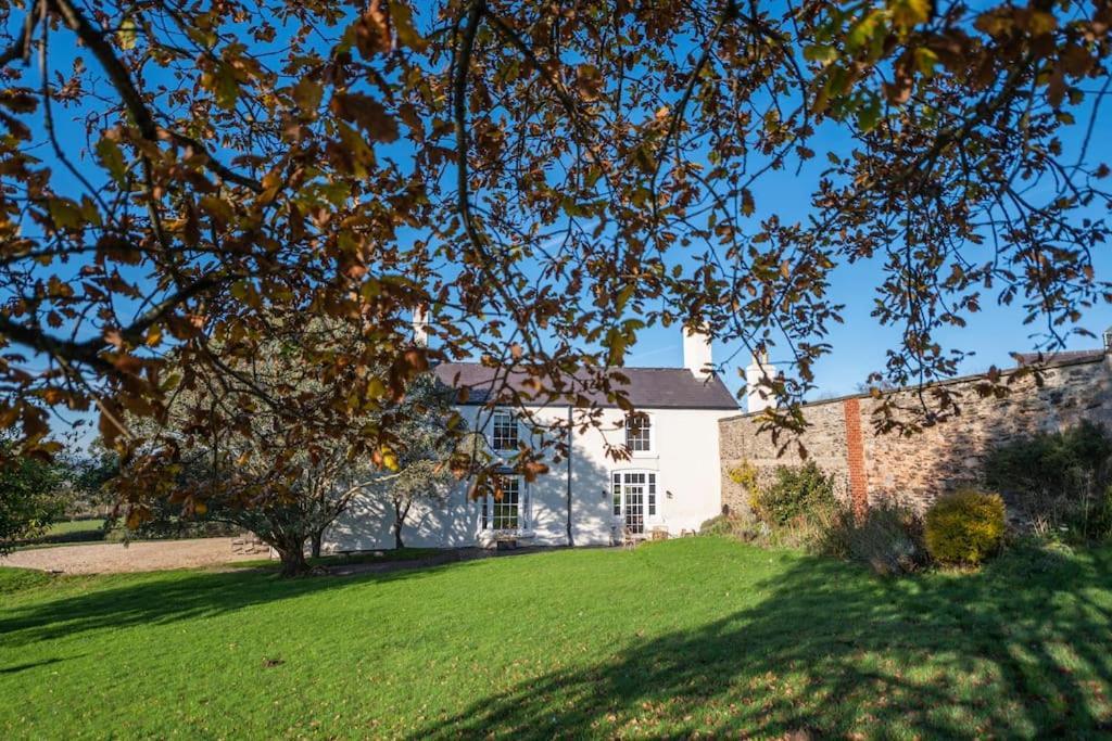 רות'ין Georgian Country House -Panoramic Views -Sleeps 12 מראה חיצוני תמונה