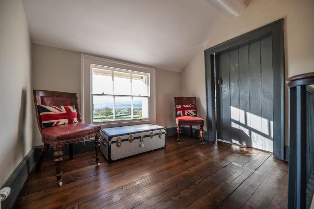 רות'ין Georgian Country House -Panoramic Views -Sleeps 12 מראה חיצוני תמונה