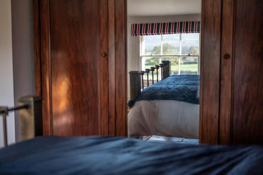 רות'ין Georgian Country House -Panoramic Views -Sleeps 12 מראה חיצוני תמונה